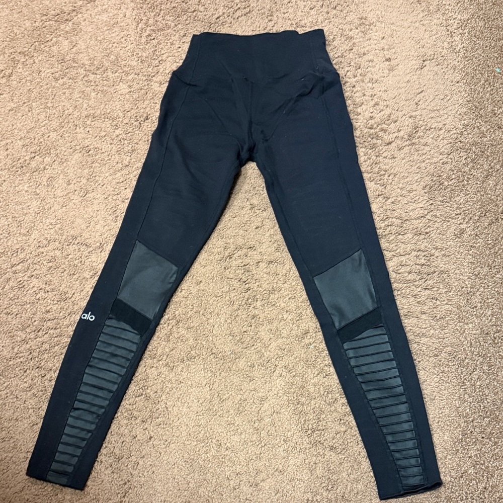 ALO  Black Leggings